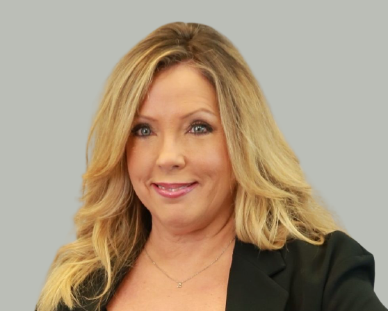 deanna-voller-executive-assistant-staff-geraci-law-firm